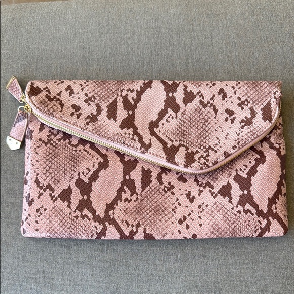 Urban Expressions Pink Snake Print Clutch - Picture 1 of 5